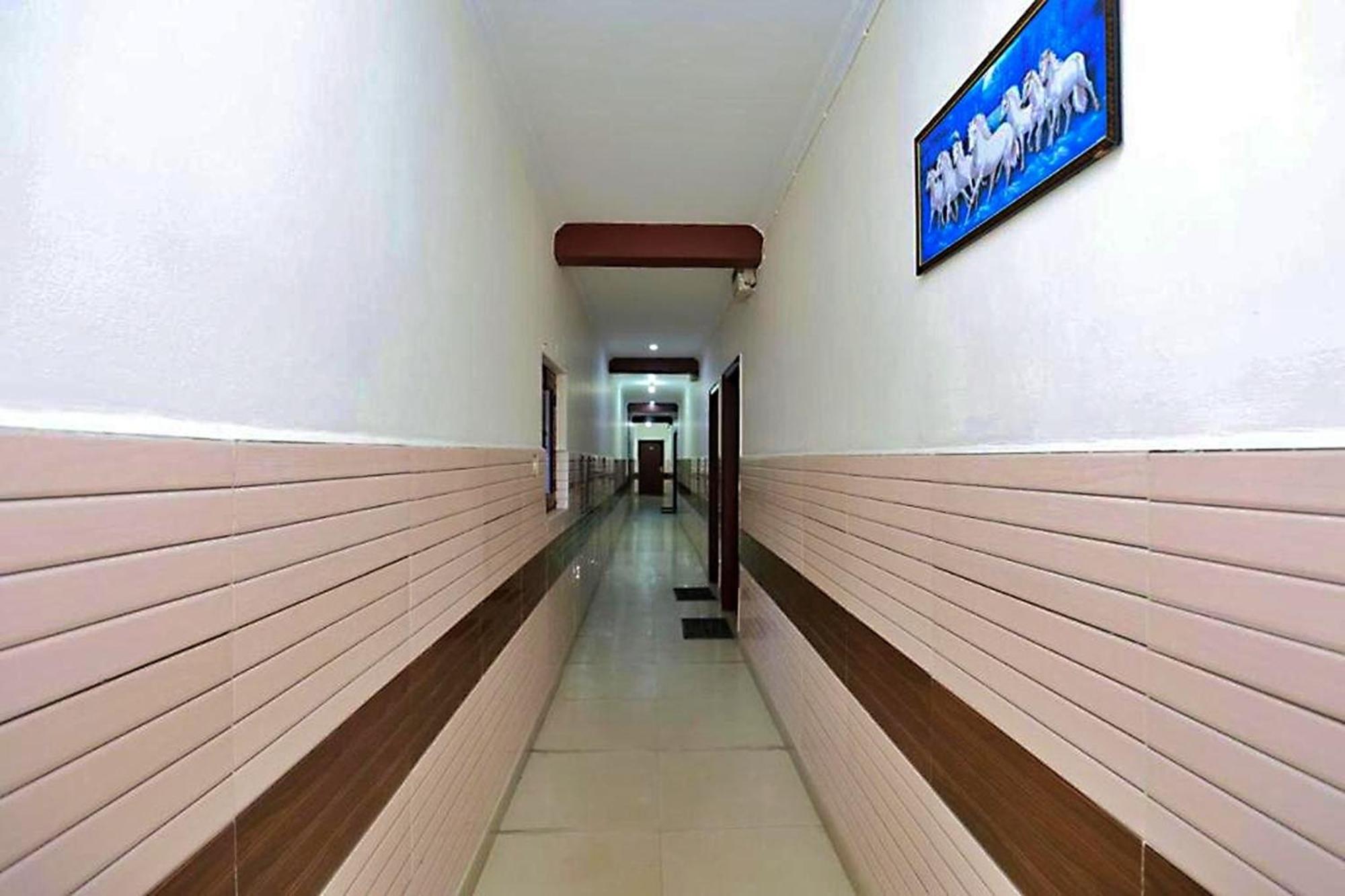 Hotel Sunlight Inn 뉴델리 외부 사진